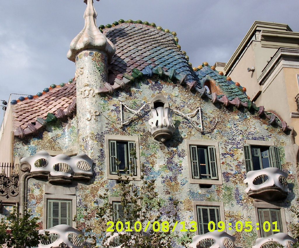 Casa Batlló facade — Gaudí's famous house on Passeig de Gràcia